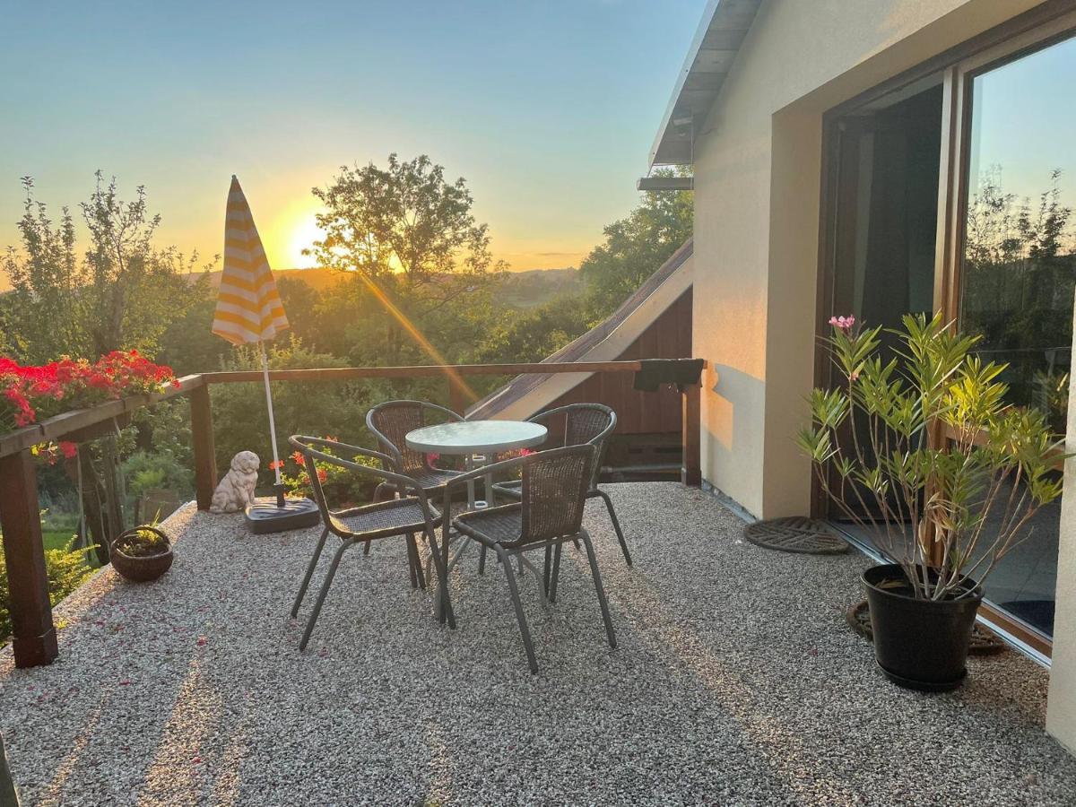 Apartman V Podhuri Jizerskych Hor Zelezny Brod ภายนอก รูปภาพ